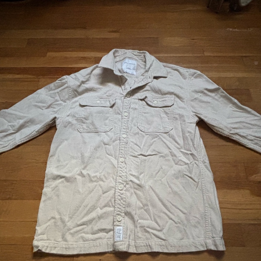 Hollister Cream Lightweight Shirt Jacket with Collared Neckline